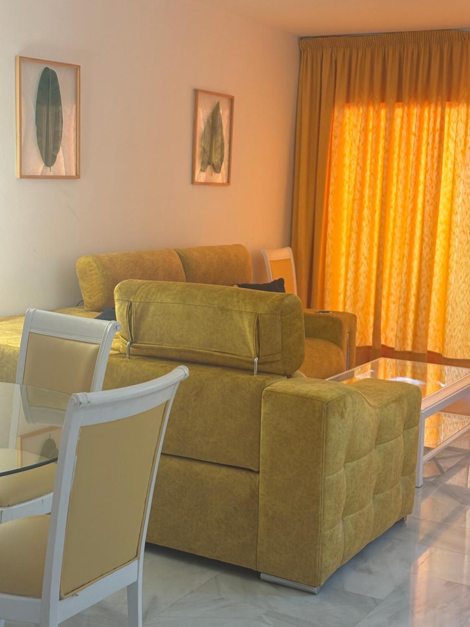 The Perfect Holiday Location Benalmadena Bagian luar foto